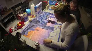 Building a 2000 piece Ravensburger puzzle New York Skyline in 9 minutes [upl. by Robbi785]