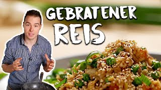 Gebratener Reis mit Hühnerfleisch  Rezept [upl. by Acirre52]