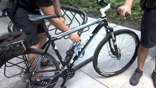 How to properly lock your bicycle [upl. by Alithea]