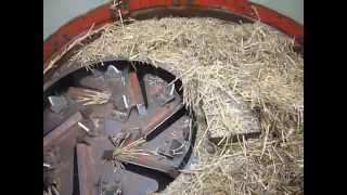 Kverneland Taarup Big Bale Straw Shredder Chopper [upl. by Saval]