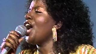 Gloria Gaynor  I Will Survive  Festival de Viña del Mar 1980 [upl. by Amat614]