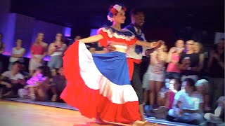 BAILE MERENGUE FOLKLORICO Edwin y Dakhóta [upl. by Petersen]