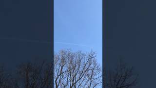 The difference between chemtrails and contrails [upl. by Mosnar]