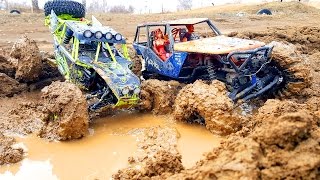 RC MUD Trucks 4x4 Trail — Axial Wraith VS WLtoys 10428 — RC Extreme Pictures [upl. by Eulalia448]