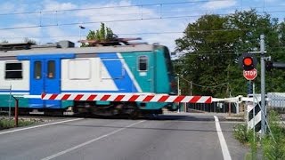 Treni e passaggi a livello a Bellaria  Railroad crossing [upl. by Willett791]