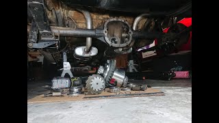 GM 75 10 Bolt Diff Rebuild [upl. by Kattie]