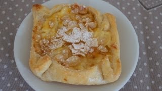 Schnelles Rezept Süße Blätterteig  Teilchen mit Mascarpone Pflaumenmarmelade und Mandelblättchen [upl. by Llereg]