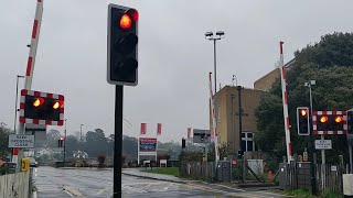 Lymington Town Level Crossing Hampshire [upl. by Jonny806]