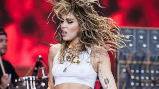 Miley Cyrus  Nothing Else Matters Metallica Cover Live at Glastonbury 2019 [upl. by Hairym]