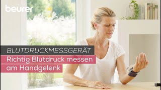 Blutdruckmessgerät  richtig Blutdruck messen am Handgelenk  Beurer [upl. by Arrais]