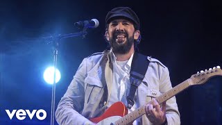 Juan Luis Guerra  La Calle Live ft Juanes [upl. by Astra303]