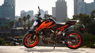 2020 KTM 200 Duke Review  MC Commute [upl. by Metzger]