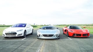 Rimac Concept One vs LaFerrari [upl. by Tiat]