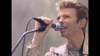 David Bowie amp Nine Inch Nails Dissonance live 1995 HQ [upl. by Seftton]