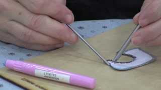 Lynette Anderson Demonstrates Glue Stick Needleturn using Apliquick Tools [upl. by Hogan]