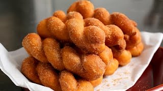 Twisted Korean doughnuts Kkwabaegi 꽈배기 [upl. by Hayyifas]