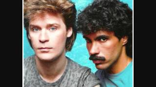 Hall and Oates  Rich Girl [upl. by Tezil]