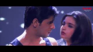 Alia Bhatt Varun Dhawan and Sidharth Malhotra’s romance on stage [upl. by Kezer]