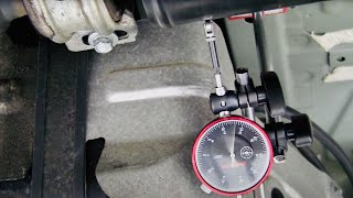 How to measure Driveshaft Runout [upl. by Lessard]