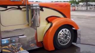 Custom 379 Peterbilt [upl. by Iturk]