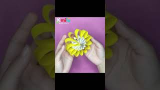 Como hacer flores de papel  flores de papel rápido y fácil 🌺 How to make paper flowers Shorts [upl. by Aillicsirp169]